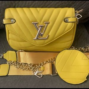 Yellow Crossbody quilted bag.